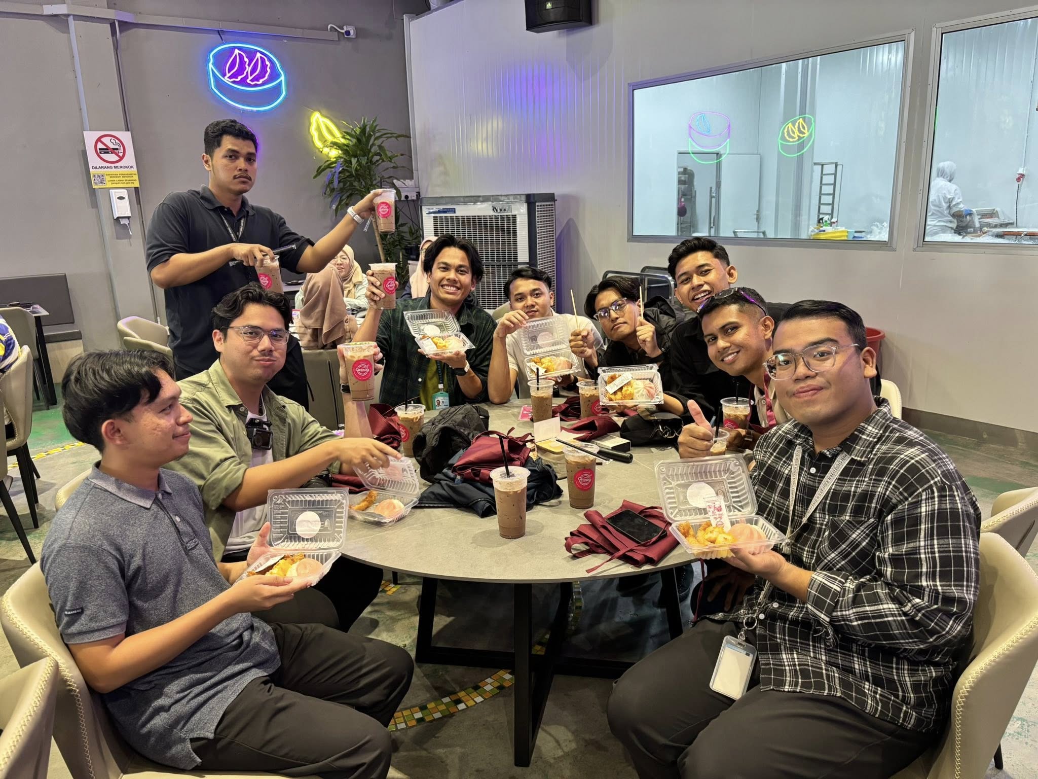 519597680_122216735312103373_1696637231496296379_n